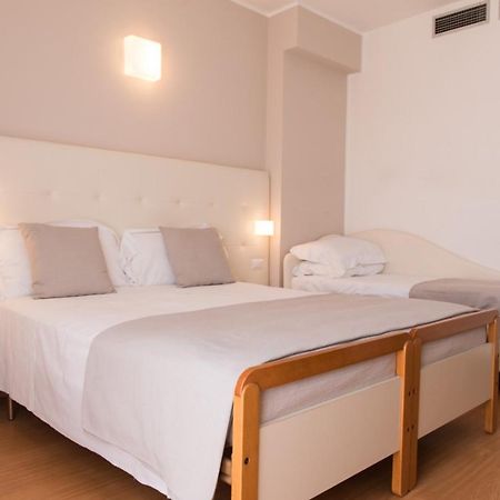 Hotel Ardea Riccione Esterno foto