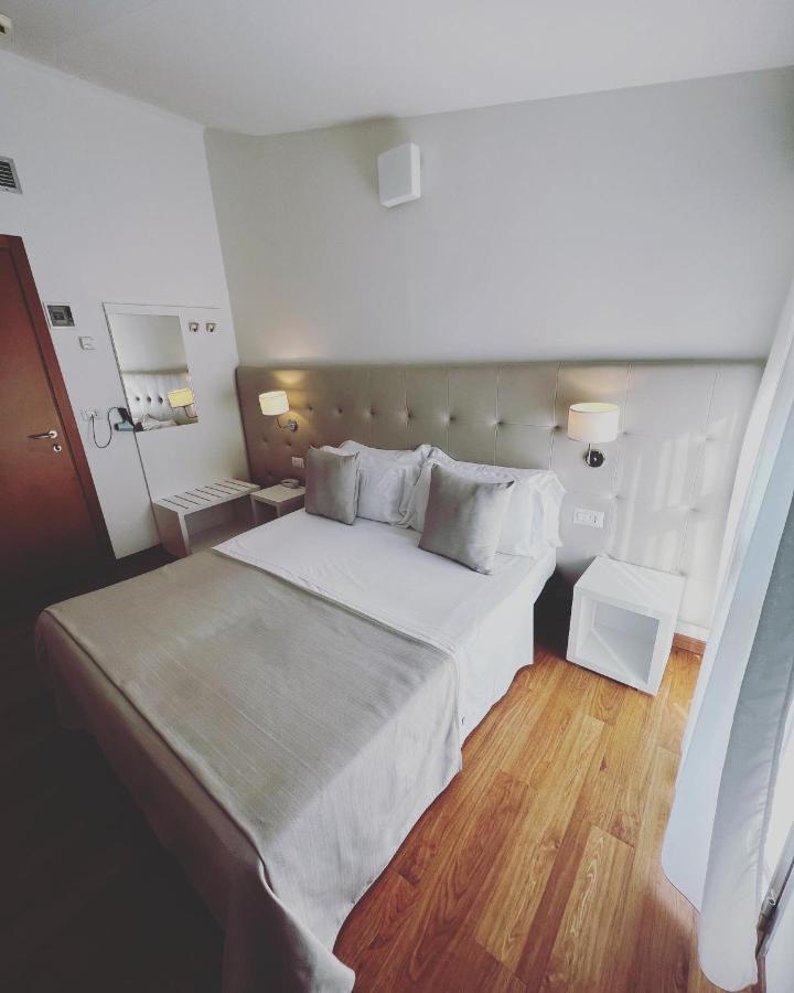 Hotel Ardea Riccione Esterno foto