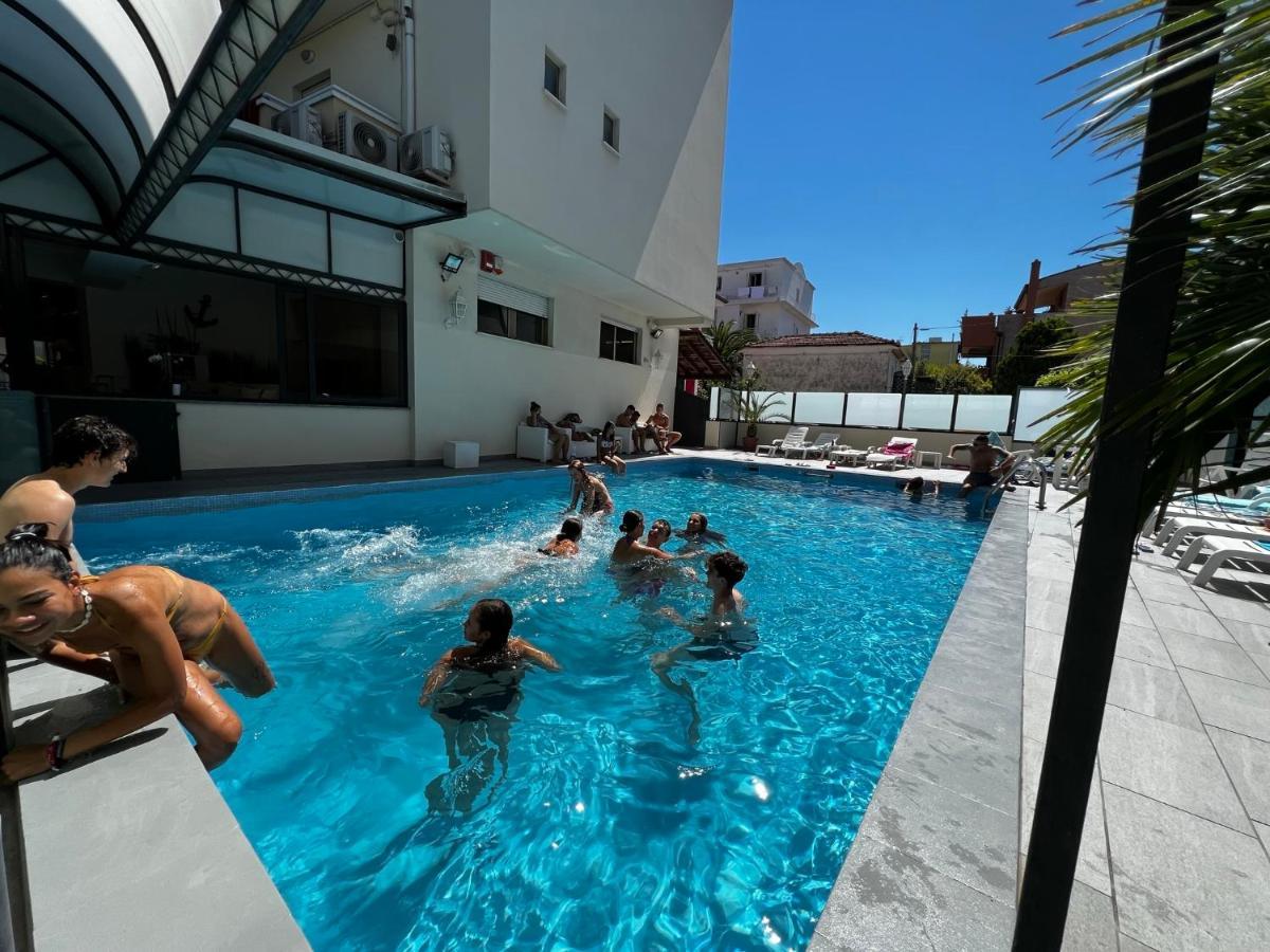 Hotel Ardea Riccione Esterno foto